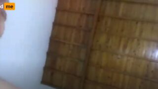 abg tocil keenakan sambil ngangka di depan kaca