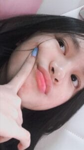 Bokep Indo – Cewek Mungil Hyper Bikin Sextape di Sofa